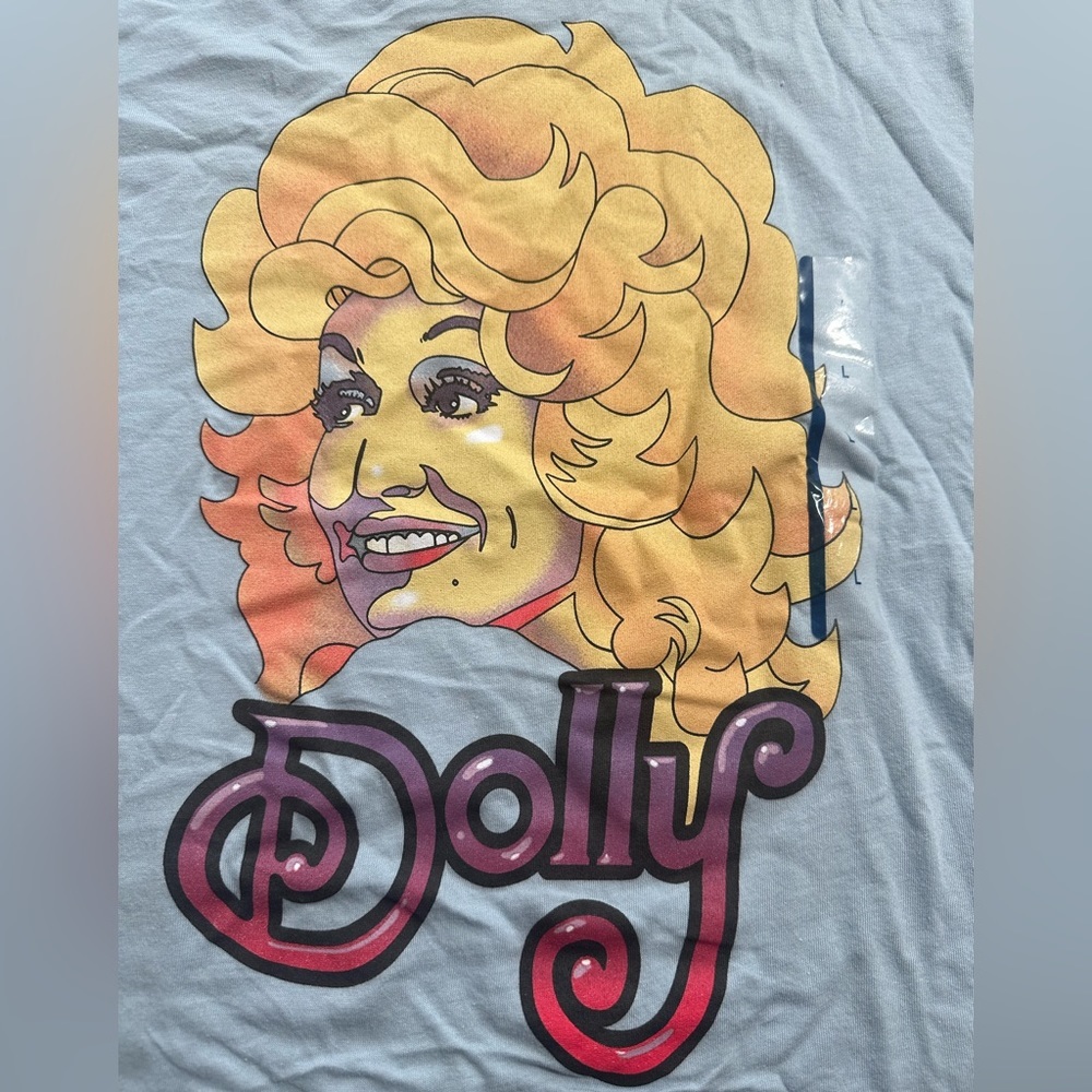 Dolly Parton baby blue cartoon T-shirt - Picture 3 of 6